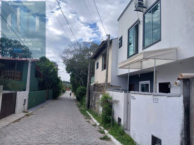 Casa para Venda em Florianópolis - 3