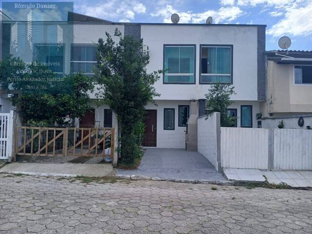 Casa para Venda em Florianópolis - 2