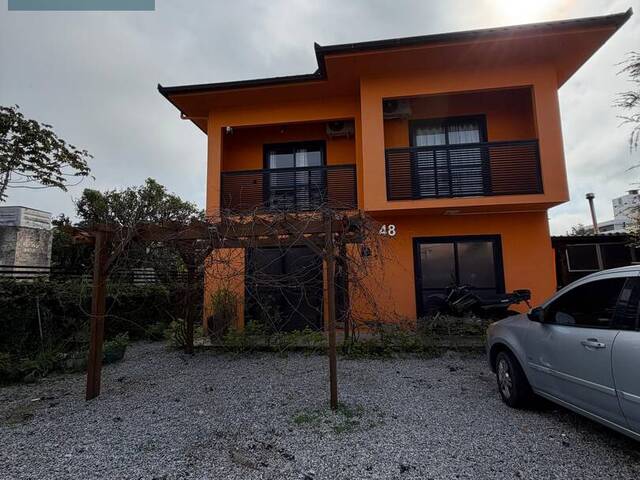 Casa para Venda em Florianópolis - 3