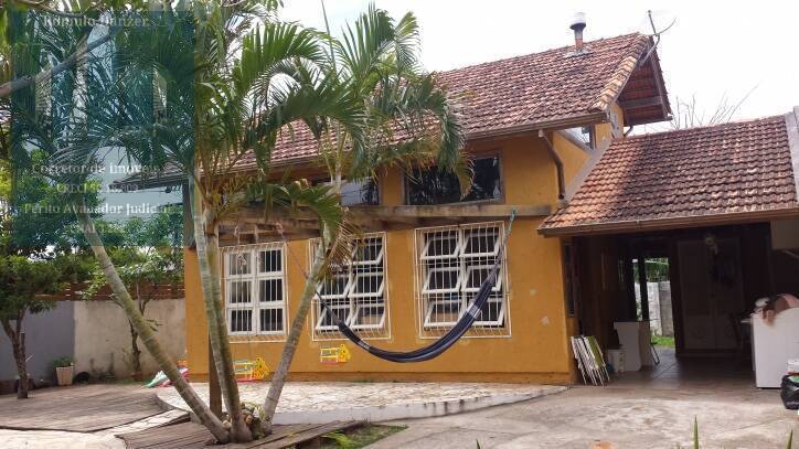 Linda Casa a Venda No Norte da Ilha - Praia Do Moçambique - Rio Vermelho - Florianópolis SC