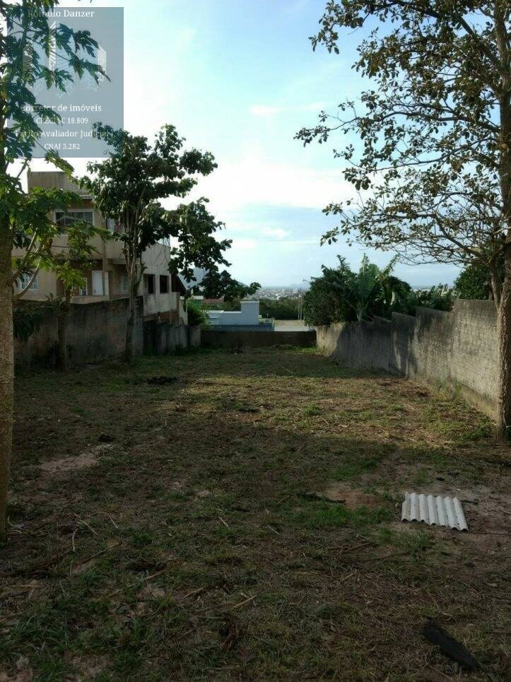 Lindo e Grande Terreno em rua calçada super bem localizado nos INGLESES - Florianópolis - Ingleses do Rio Vermelho - Santa Catarina