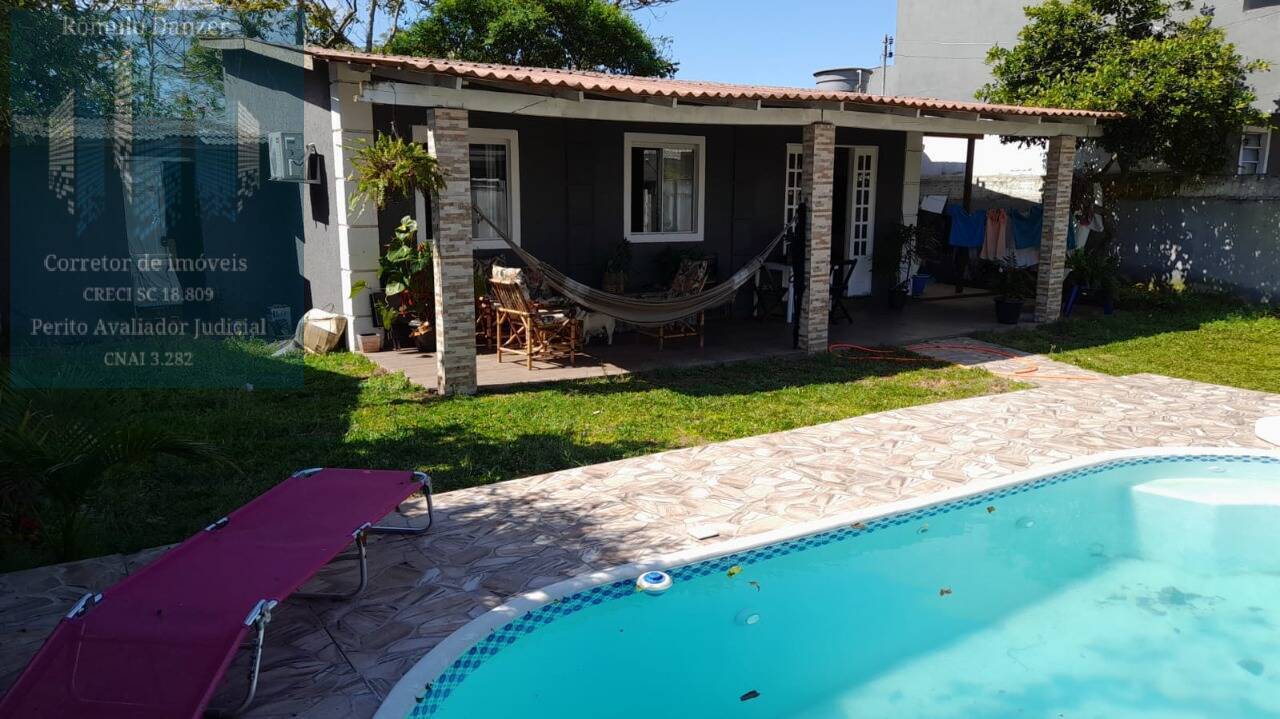 Casa à venda próximo a praia do MOÇAMBIQUE, Rio Vermelho, Florianópolis, SC
