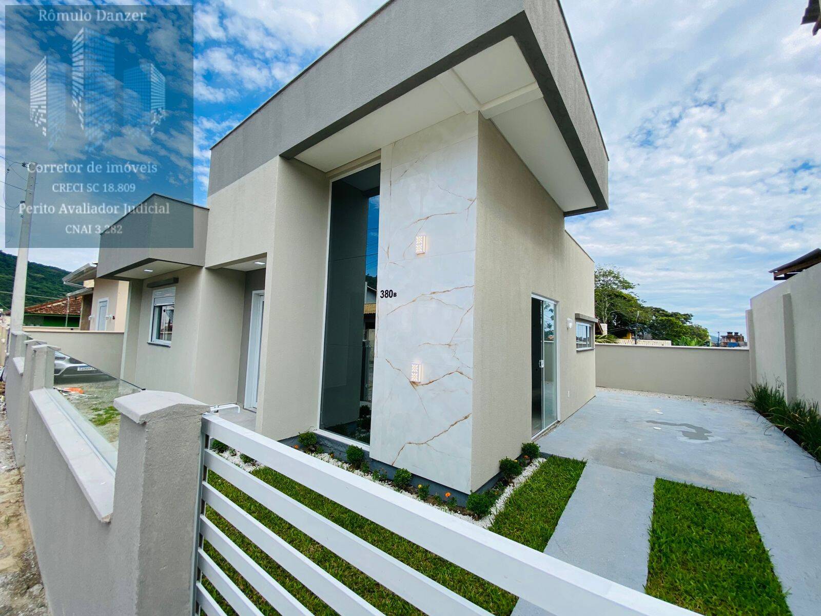 Linda casa à venda no Ingleses, Florianópolis, Santa Catarina